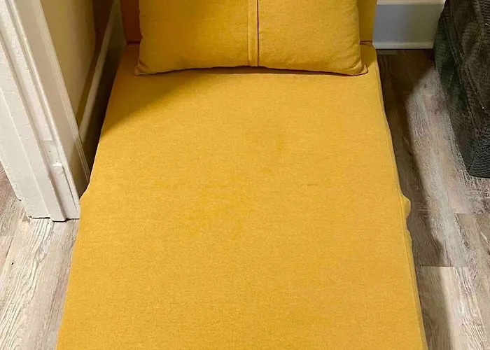Apartment Cozy Corner, Stylish 1bed Near Navy Base! Waukegan
