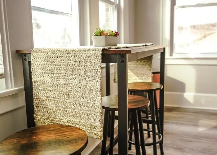 Apartment Cozy Corner, Stylish 1bed Near Navy Base!