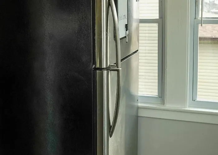 Apartment Cozy Corner, Stylish 1bed Near Navy Base! Waukegan